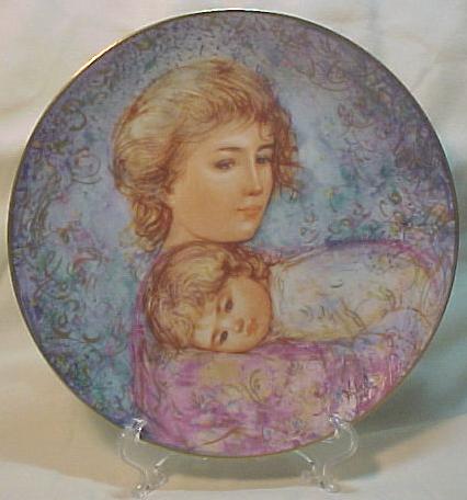 Edna Hibel Knowles Mother's Day Plate - 1984 Abby & Lisa